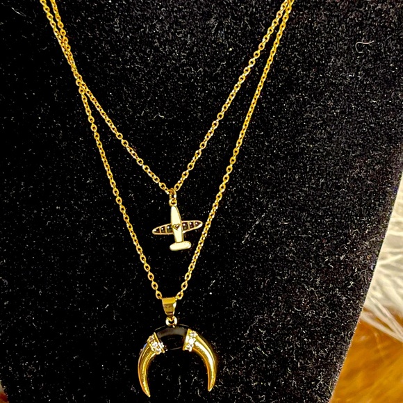 FASHION JEWELRY CHAIN STAINLESS STEEL DOUBLE LAYER HORN & AIRPLANE GOLD COLOR ** - Picture 6 of 11